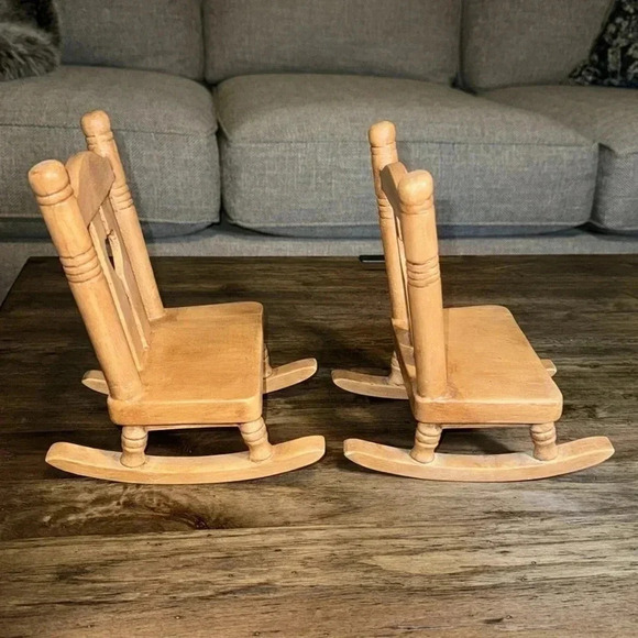 VINTAGE CERAMIC MINI ROCKING CHAIR ROCKER DOLLHOUSE SET OF 2 - Picture 9 of 15